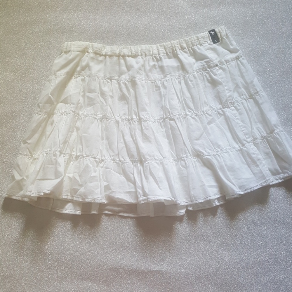 Abercrombie and fitch mini skirt size L